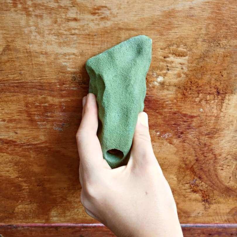 agarre de pinza de mano izquierda