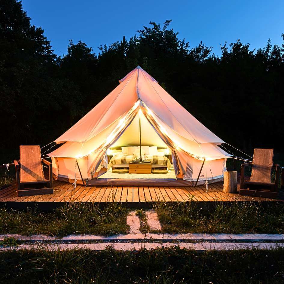 tipo de campamento estilo glamping